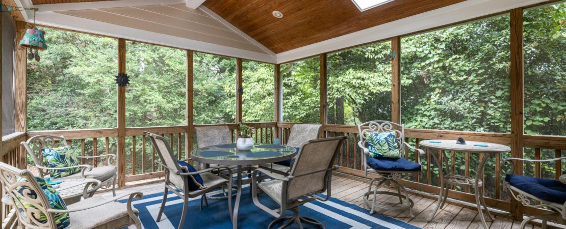 Exploring the Best Restaurants Listed on Just Left Pub & Grill Lynnwood WA